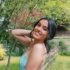 Meet your Posher, Paris